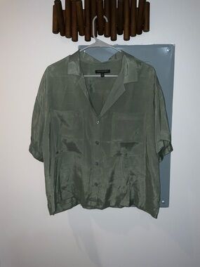 Banana Republic Olive Green Short Sleeve Silk-Look Shirt Jacket